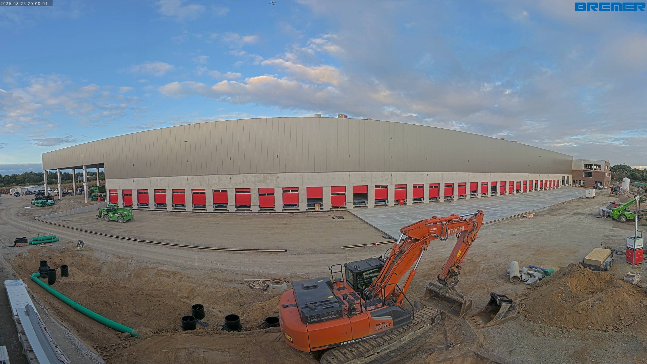 The image shows the current construction progress and is updated every 15 minutes.